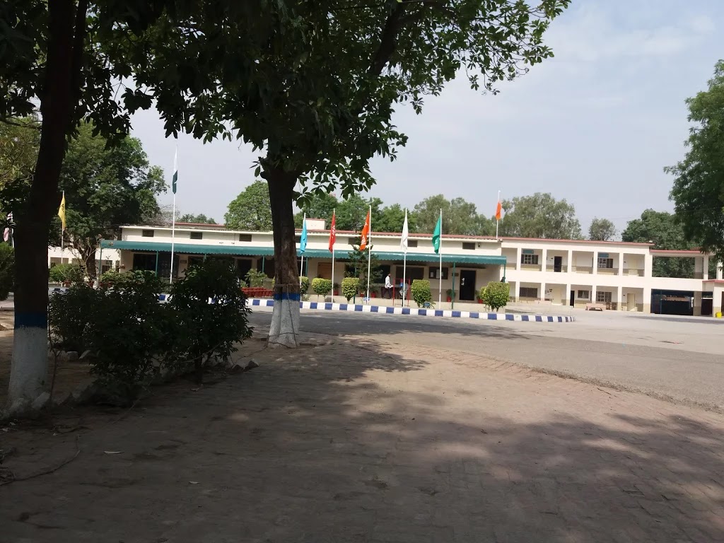 Fazaia Inter College, Munir Road, Lahore
